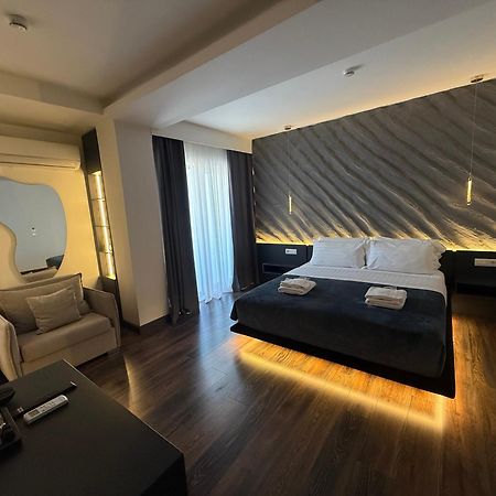 Tirana Central Rooms ภายนอก รูปภาพ