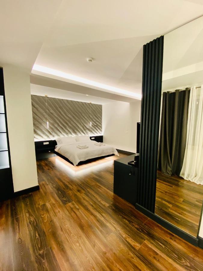 Tirana Central Rooms ภายนอก รูปภาพ