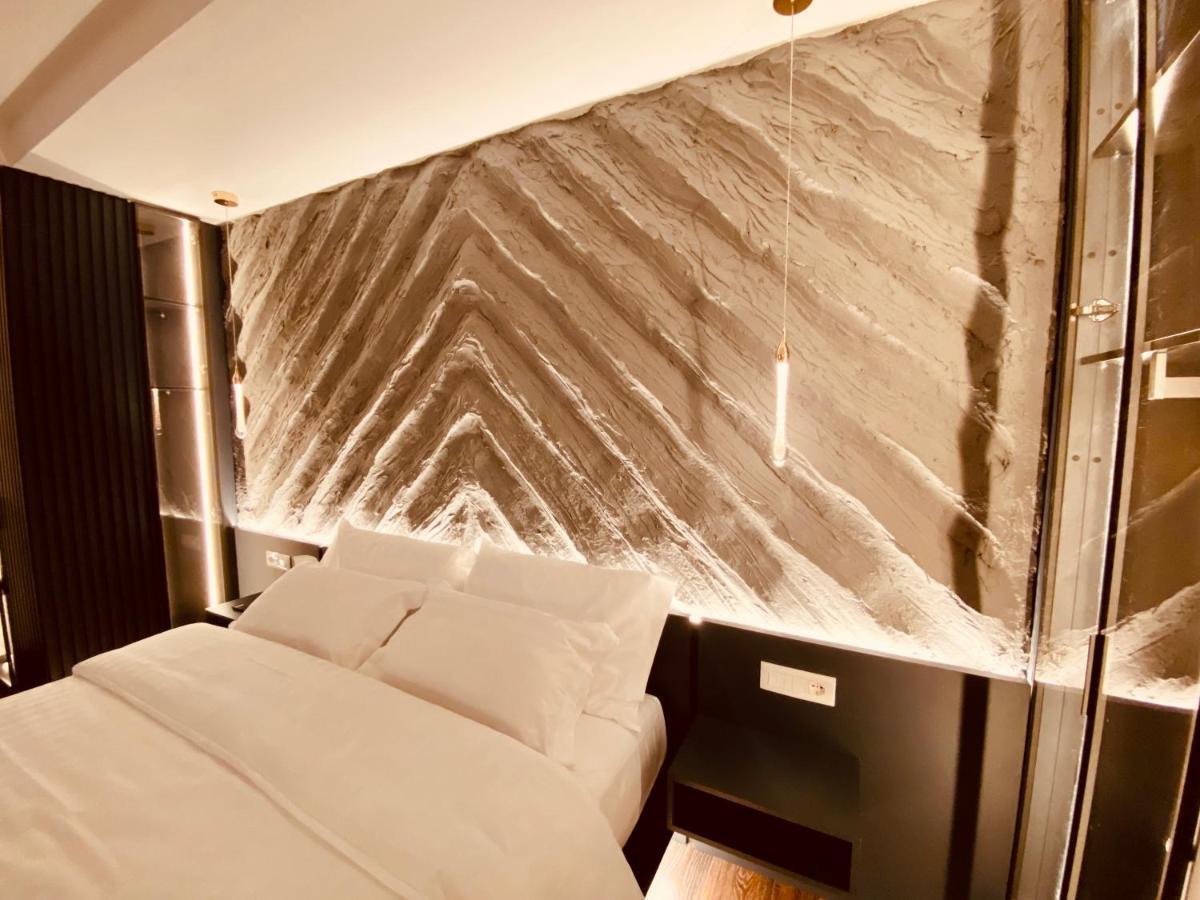Tirana Central Rooms ภายนอก รูปภาพ