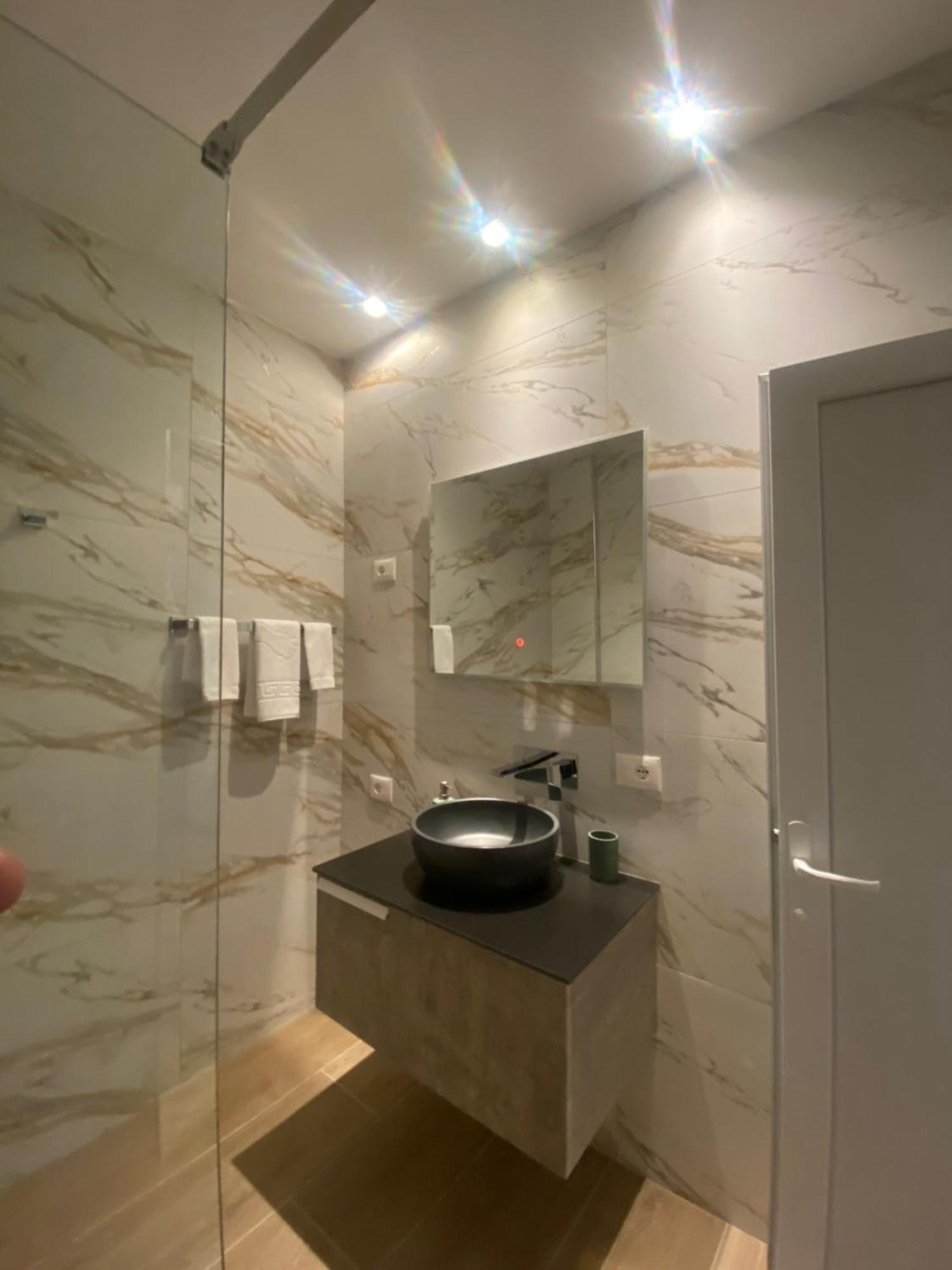 Tirana Central Rooms ภายนอก รูปภาพ