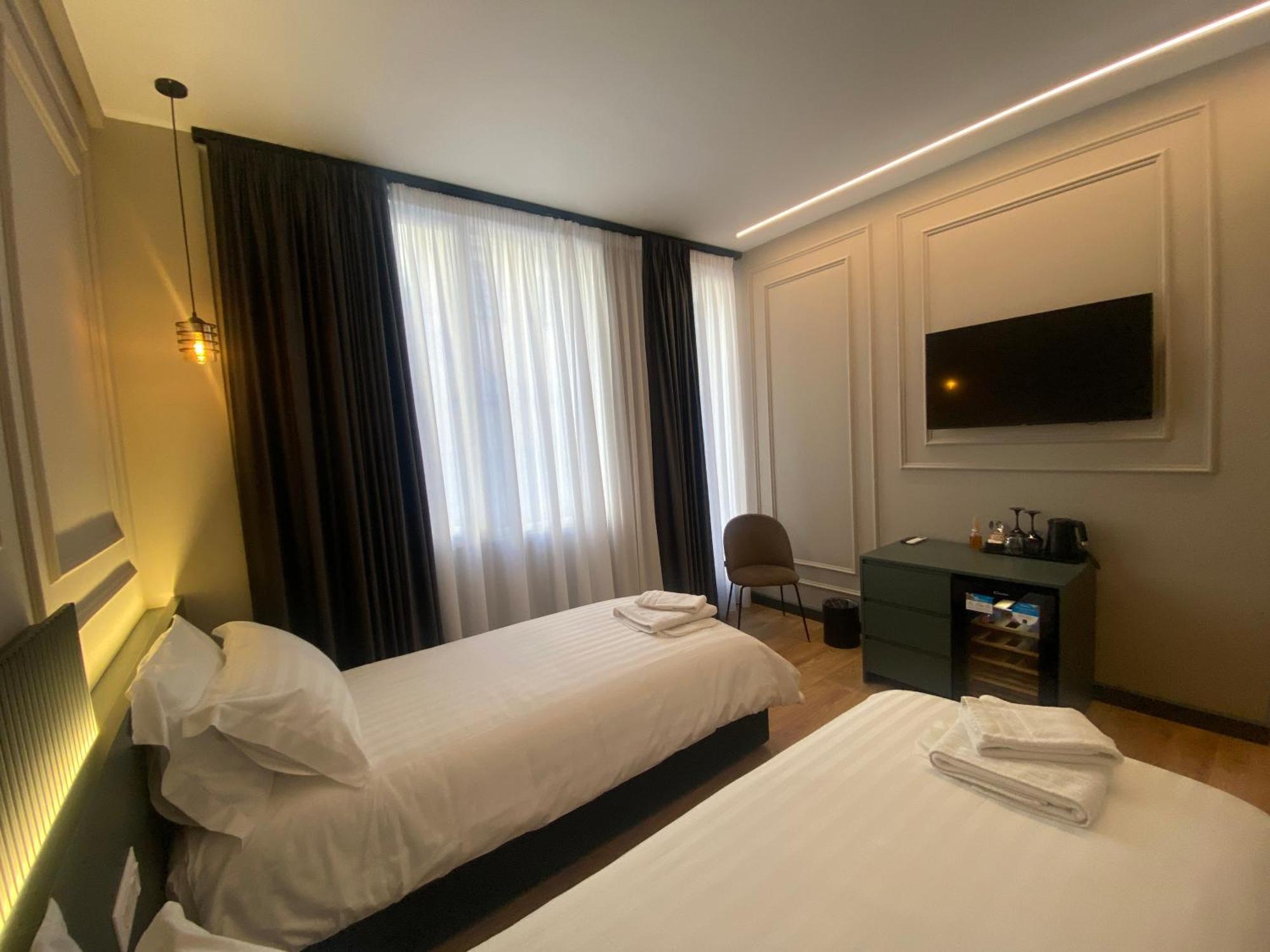 Tirana Central Rooms ภายนอก รูปภาพ