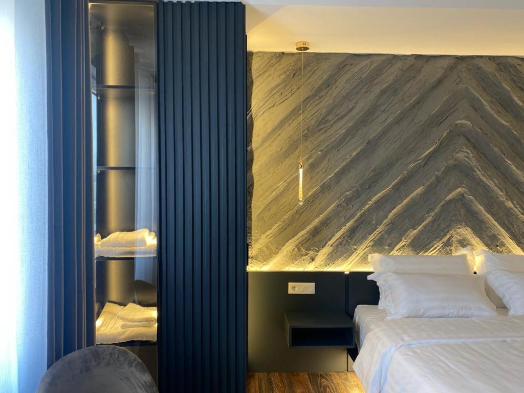 Tirana Central Rooms ภายนอก รูปภาพ