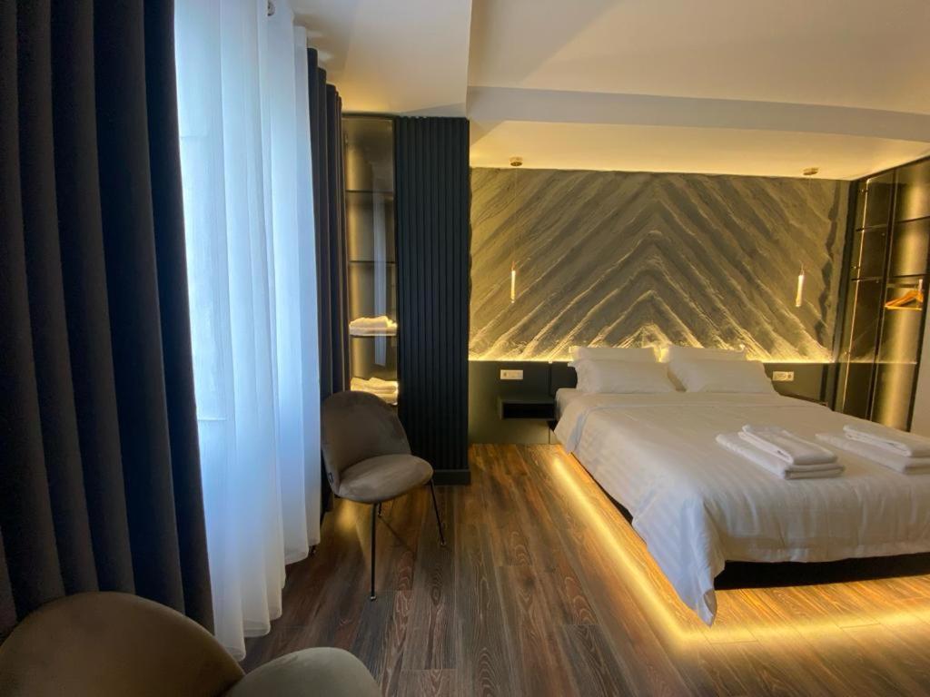 Tirana Central Rooms ภายนอก รูปภาพ