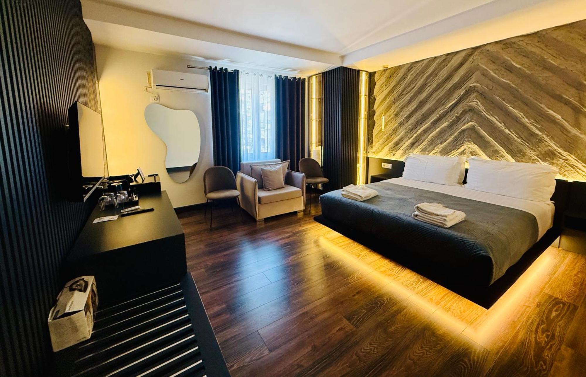 Tirana Central Rooms ภายนอก รูปภาพ