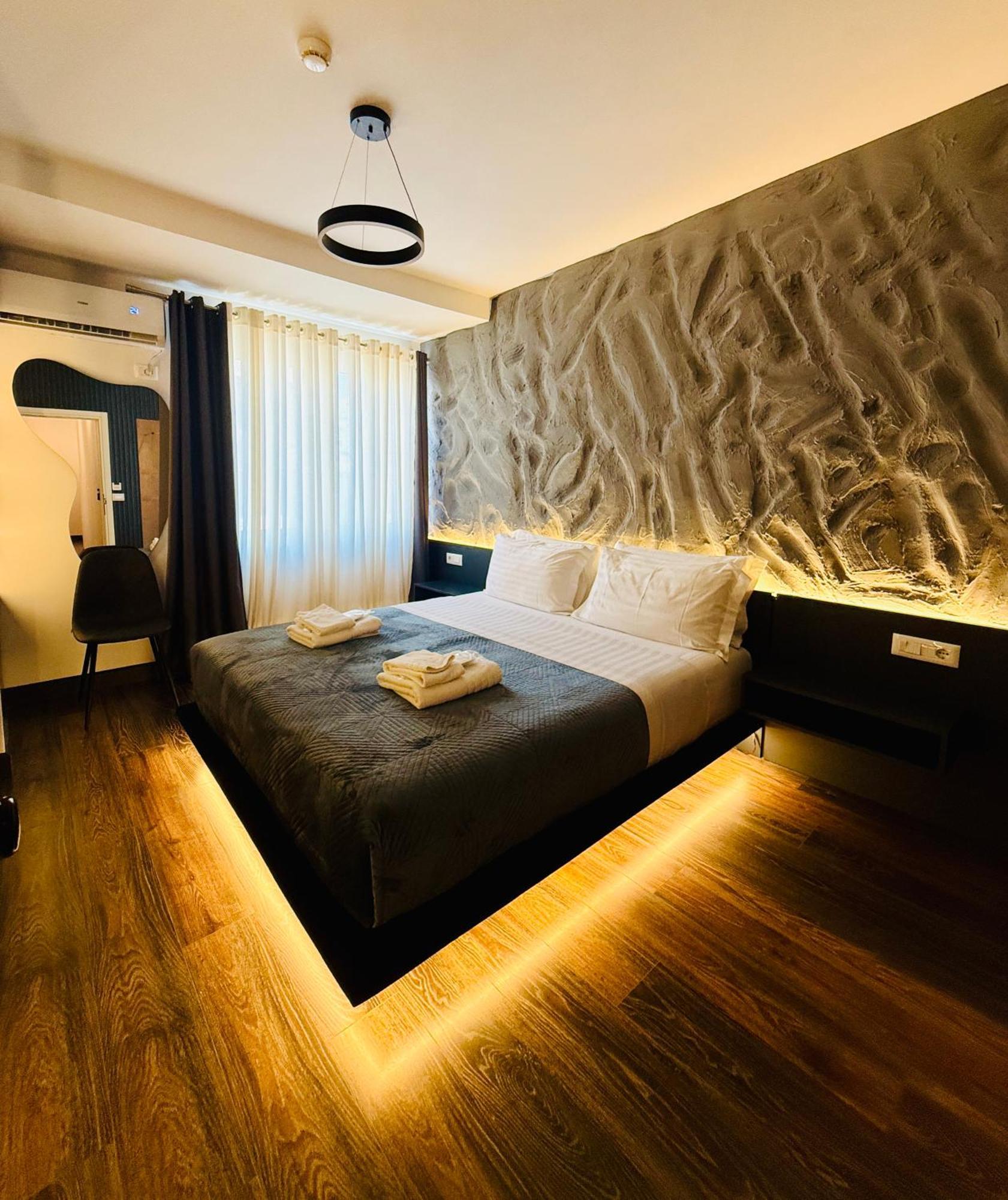 Tirana Central Rooms ภายนอก รูปภาพ