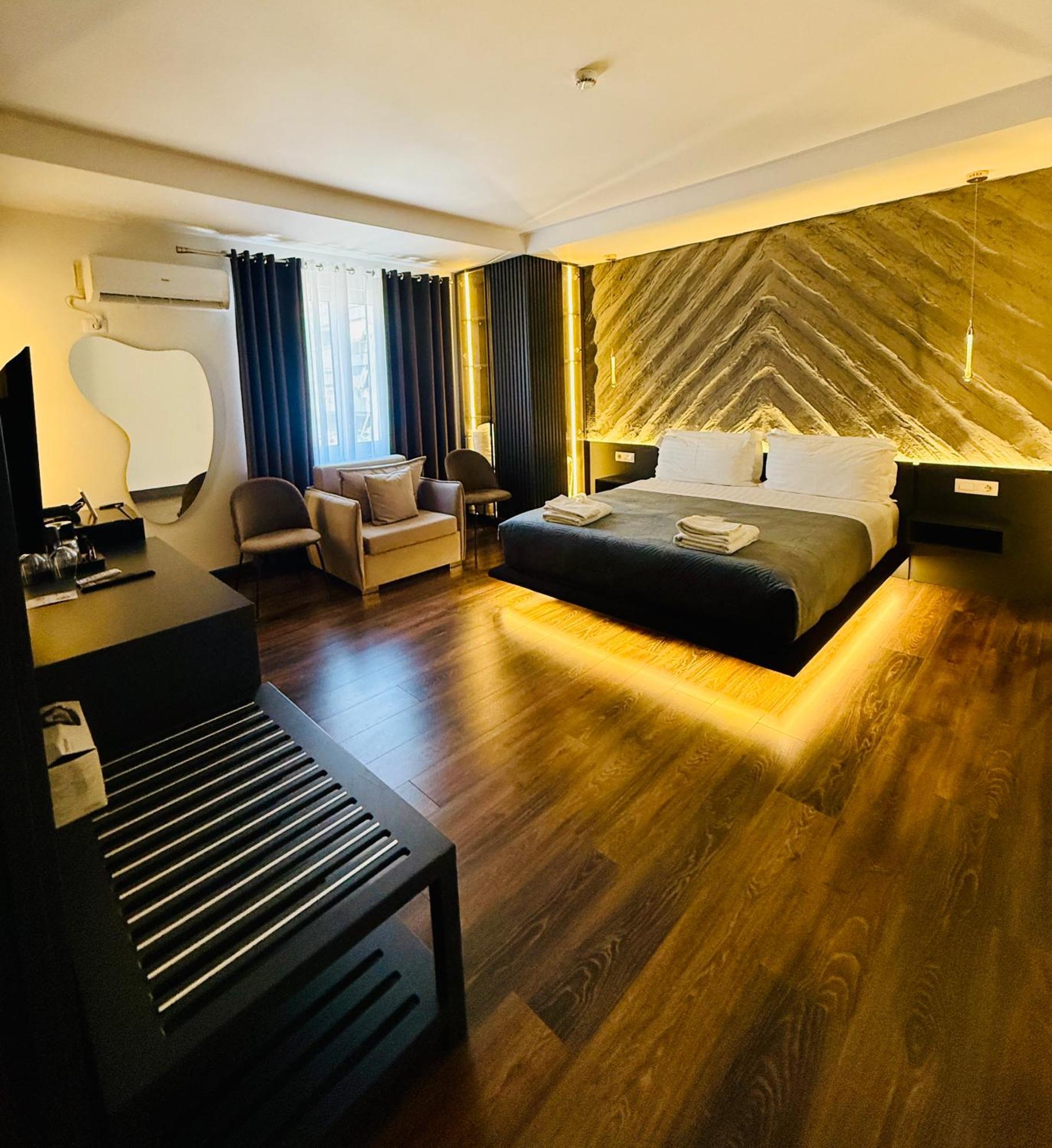 Tirana Central Rooms ภายนอก รูปภาพ